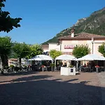 La Fenice E Sole Tremosine
