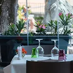 Otel La Fenice E Sole 3*