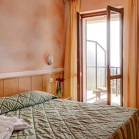 La Fenice E Sole 3*